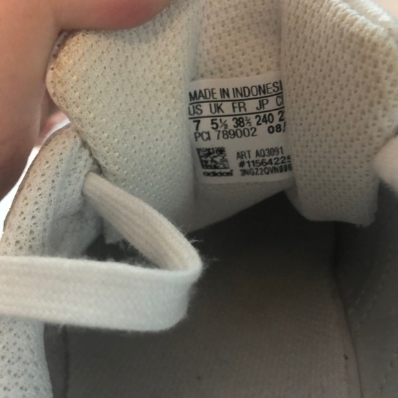 Adidas Silver Superstars - Picture 3 of 3